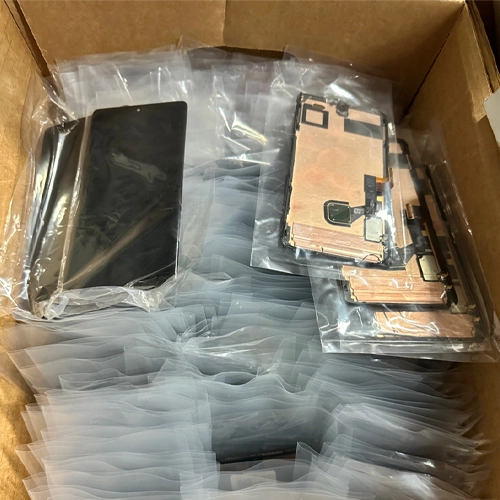 از صفحه های LCD Google استفاده شده است